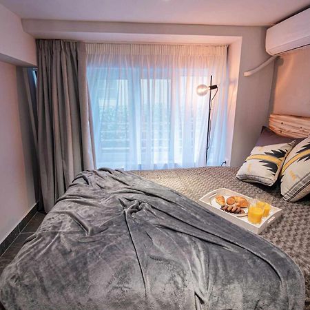 Namaste Lofts Near Seaside Apartman Szaloniki Kültér fotó