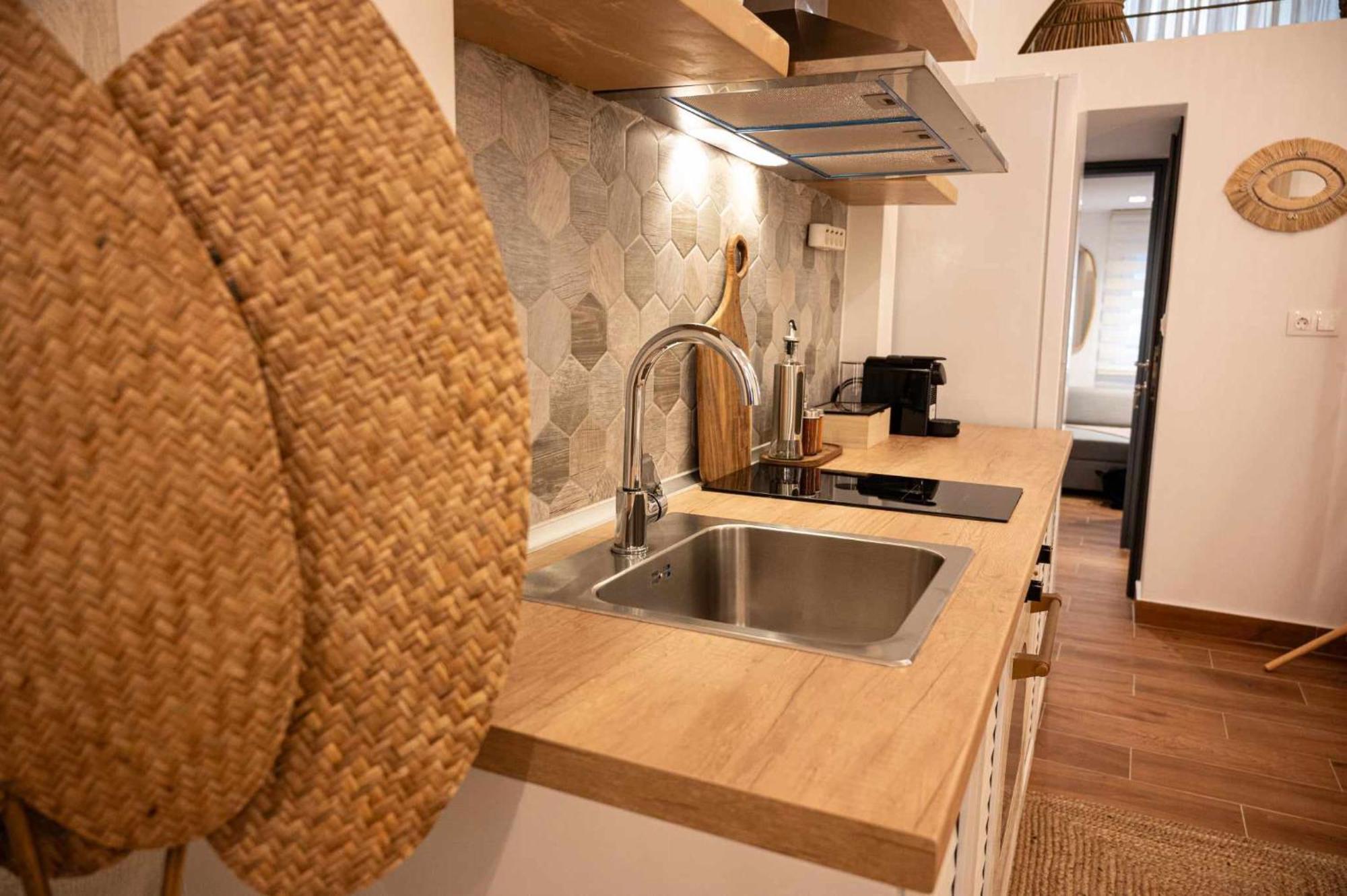 Namaste Lofts Near Seaside Apartman Szaloniki Kültér fotó